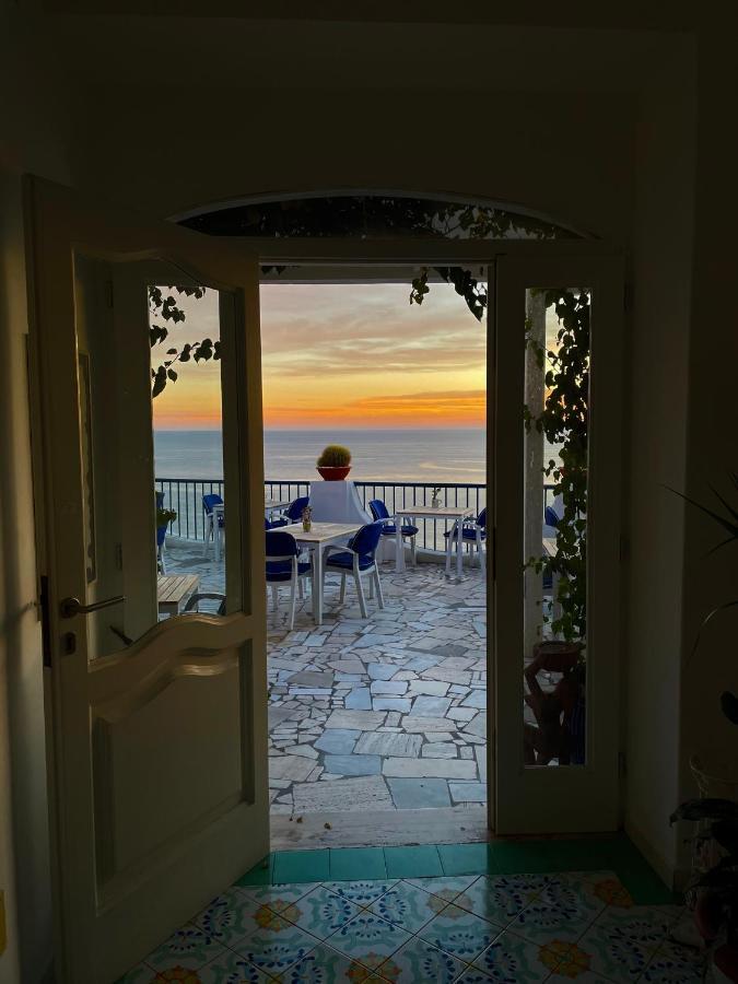 Hotel Villa Maria Sant'Angelo  Exteriör bild