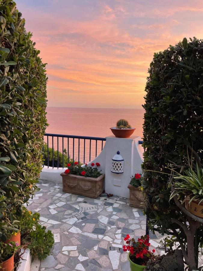 Hotel Villa Maria Sant'Angelo  Exteriör bild