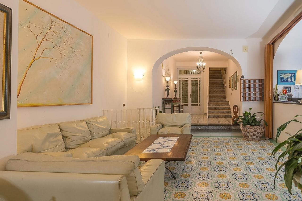Hotel Villa Maria Sant'Angelo  Exteriör bild